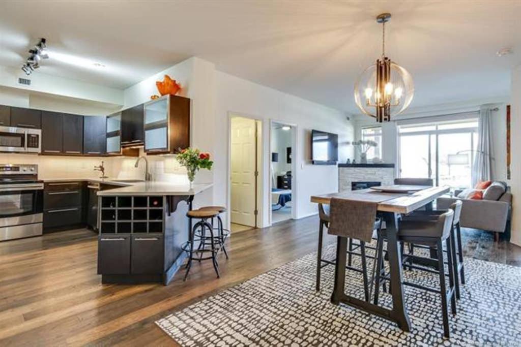 Tranquil Waterfront Condo Келоуна Екстериор снимка