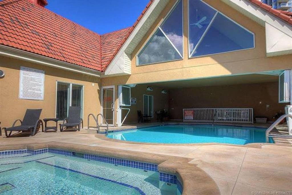 Tranquil Waterfront Condo Келоуна Екстериор снимка