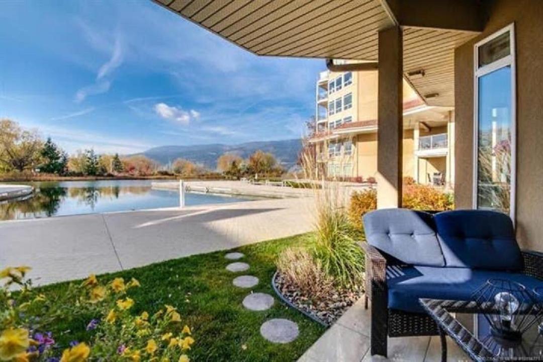 Tranquil Waterfront Condo Келоуна Екстериор снимка